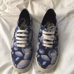 🎉Closet Clearout All Offers Welcome Jellyfish Van