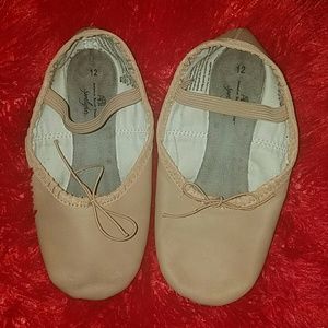 GIRL BALLET SHOES