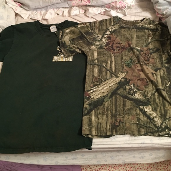 Women's  Realtree Buck wear camo