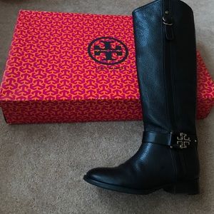 Tory Burch boots size 7