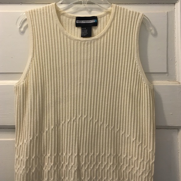 Womens medium ivory sleeveless sweater never worn
