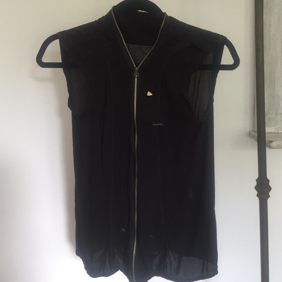 Zipper vest