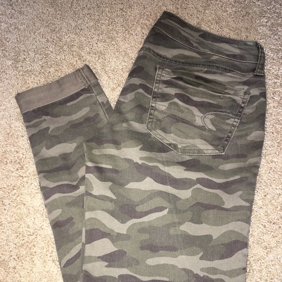 American Eagle stretch jegging in camo