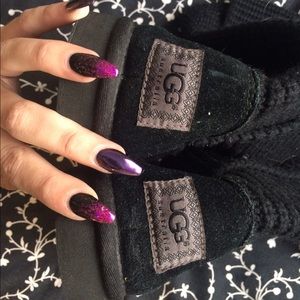 WOMENS CLASSIC CARDY UGGS- black knit w/ buttons