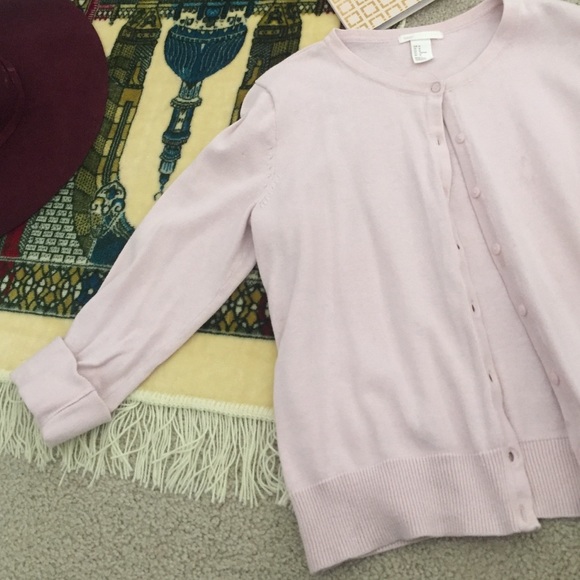 • H&M Basic • Pastel Pink Career Cardigan • - Picture 2 of 3