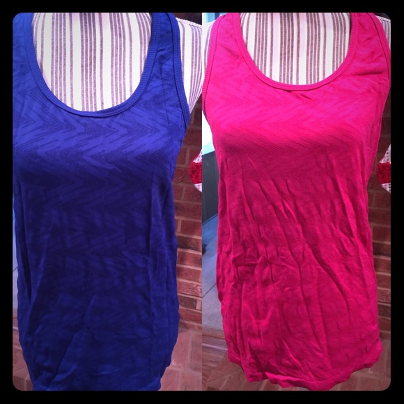 🎉BUNDLE🎉🎉 2 Everlast w/o tank tops