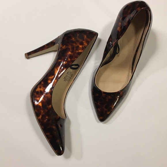 H&M Shoes - Patent Tortoise Shell Pointed Pumps H&M Shoes - Patent Tortoise Shell Pointed Pumps