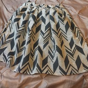 Eva Mendesfit and flare skirt