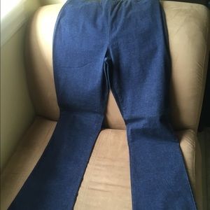 2 pairs of pull on Jessica London legging jeans
