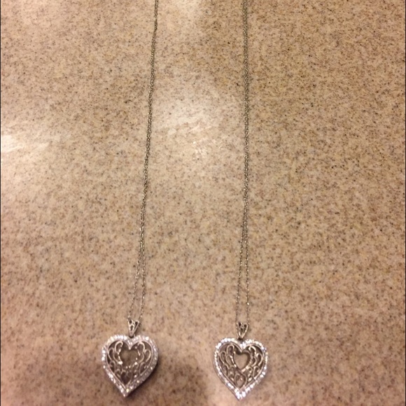 Heart pendant necklace- no gen stone
