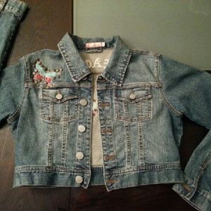 Denim cropped jacket.