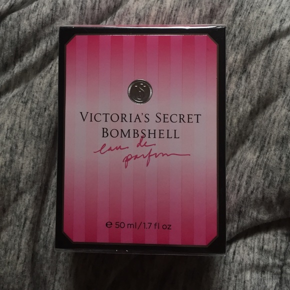 BOMBSHELL perfume