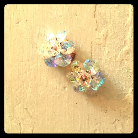Pretty little vintage clip-ons!