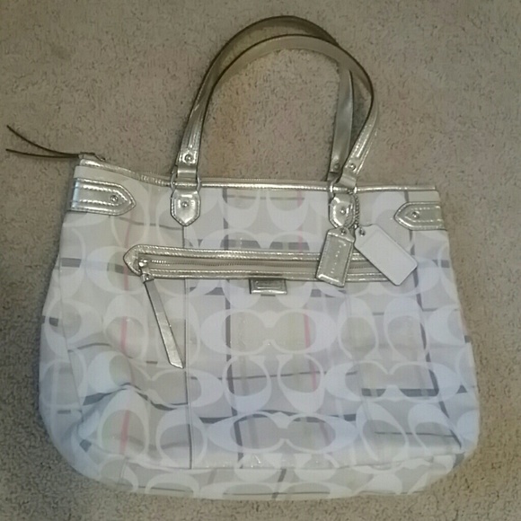 !SOLD!GENUINE COACH DAISY  SIGNATURE METALLIC - Picture 3 of 7