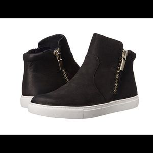 Kenneth Cole Keira sneaker. NWT