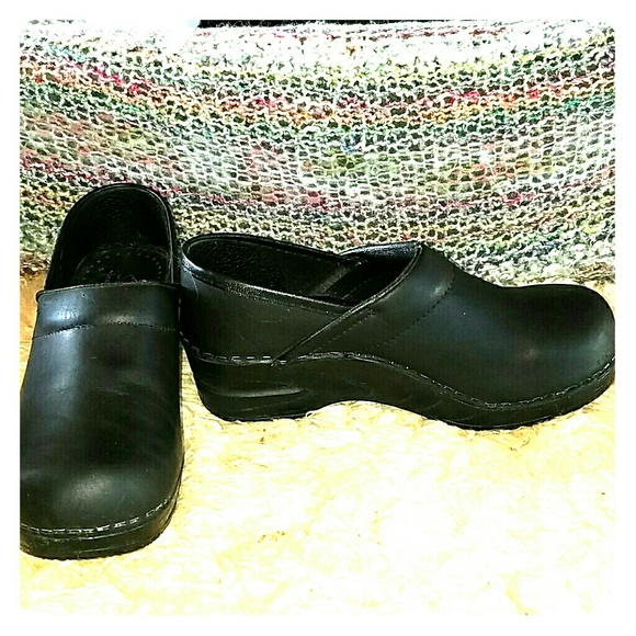 Sanita black oiled leather clogs size 35