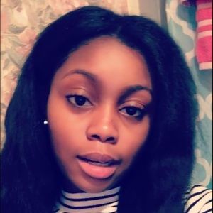 Meet your Posher, Priscilla