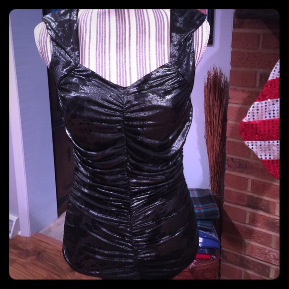 🎉Shimmering Black dressy shirt🎉🎉🎉