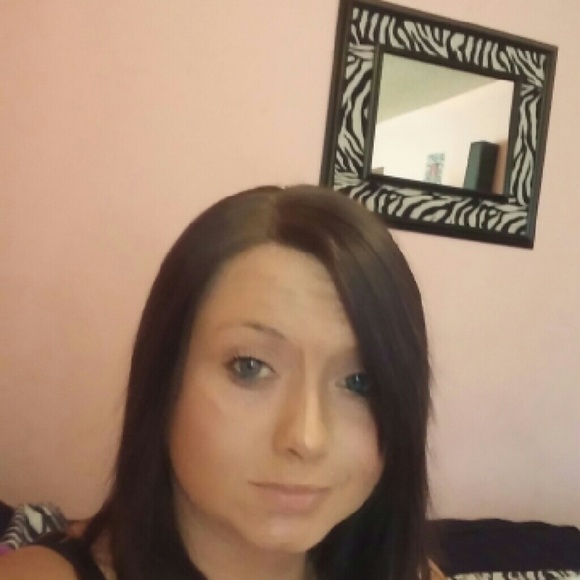 Meet your Posher, Lacey - Picture 1 of 1