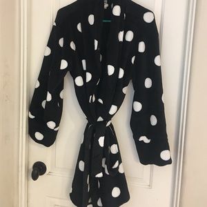 Size medium robe Victoria secret