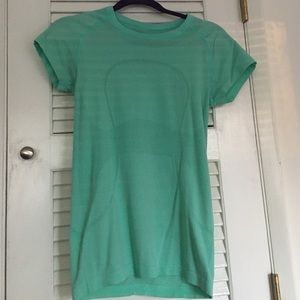 Mint short sleeve athletic shirt