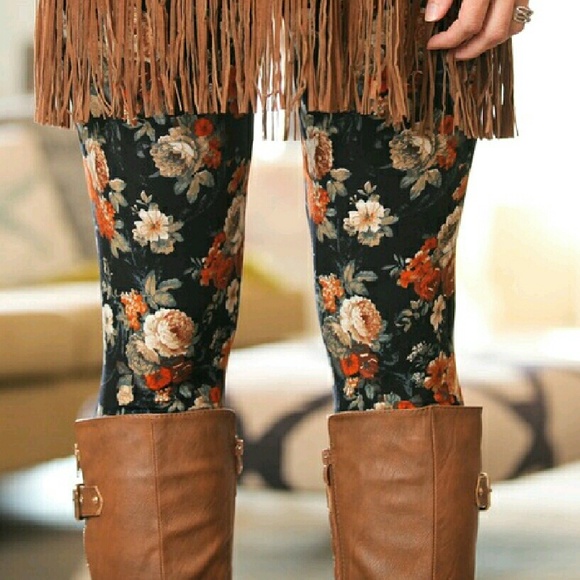 ONLY 1 PAIR LEFT!! Fall Floral Print Leggings - Picture 1 of 2