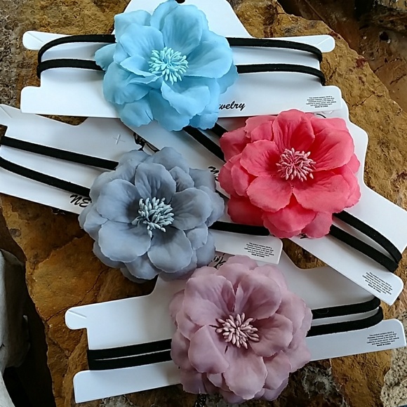 Boho Flower Choker Statement Necklace - Picture 2 of 3