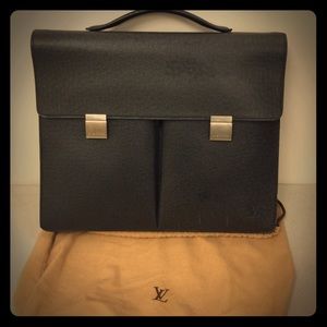 Authentic Louis Vuitton men taiga briefcase