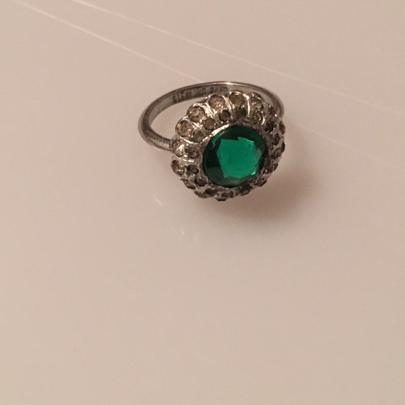 Vintage Green Sterling silver costume ring
