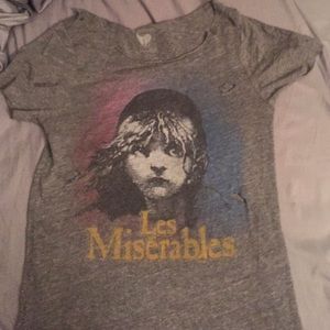 Off the shoulders Les miserable tee
