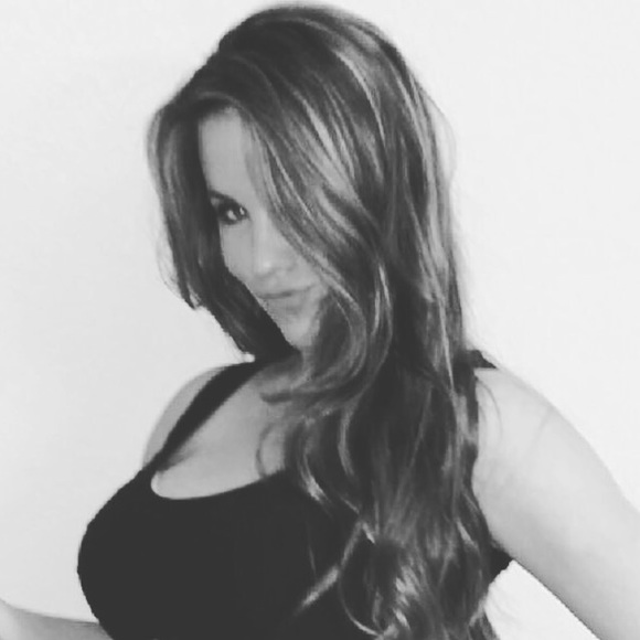 Meet your Posher, Renee - Picture 3 of 6