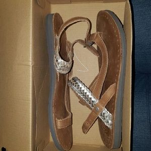 Brand new in box Ugg Sandals. LAST PRICE DROP 🤗