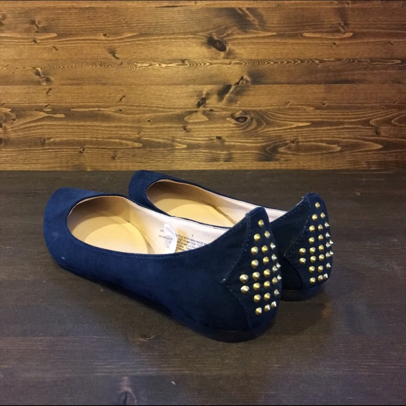 Faux Suede Navy and Gold Pointy Flats - Picture 3 of 3