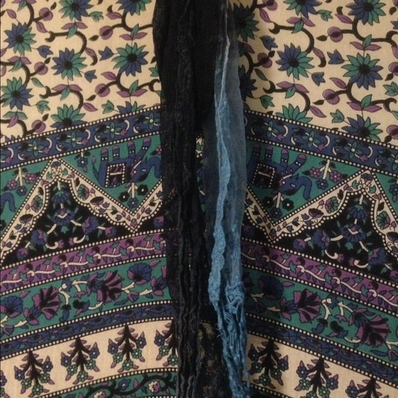 Scarf - Picture 1 of 1