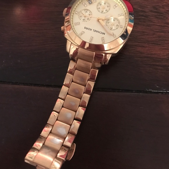 Michael kors gold watch