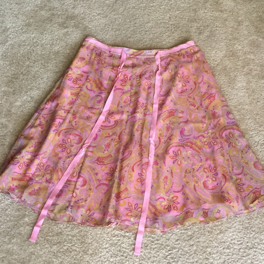 Like new, Dressy, flattering, fully lined skirt.