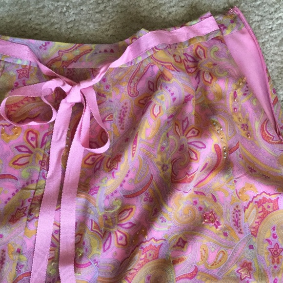 Like new, Dressy, flattering, fully lined skirt. - Picture 5 of 8