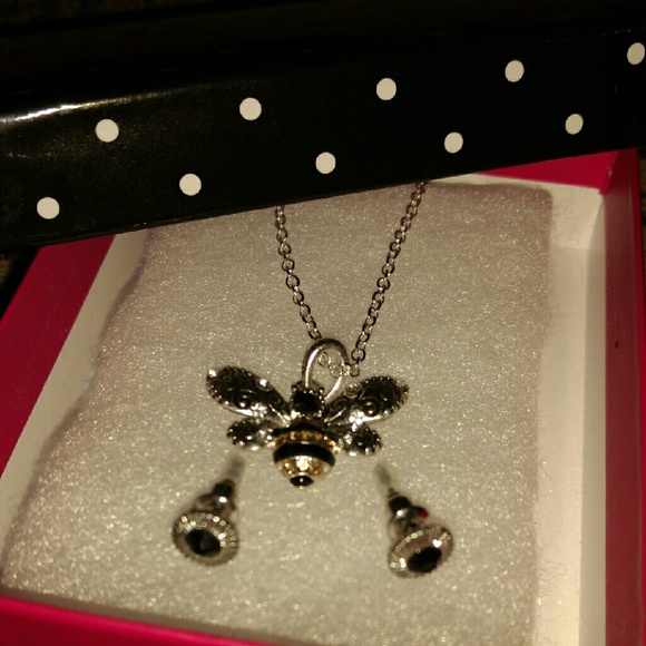 SILVER BUMBLEBEE JEWELRY SET - Picture 2 of 3