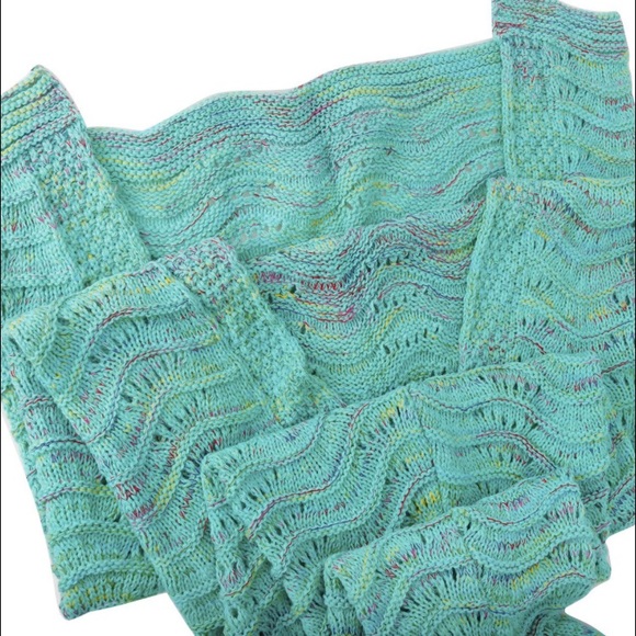 LAST ONE! Aqua Mermaid Tail Blanket - Picture 2 of 3