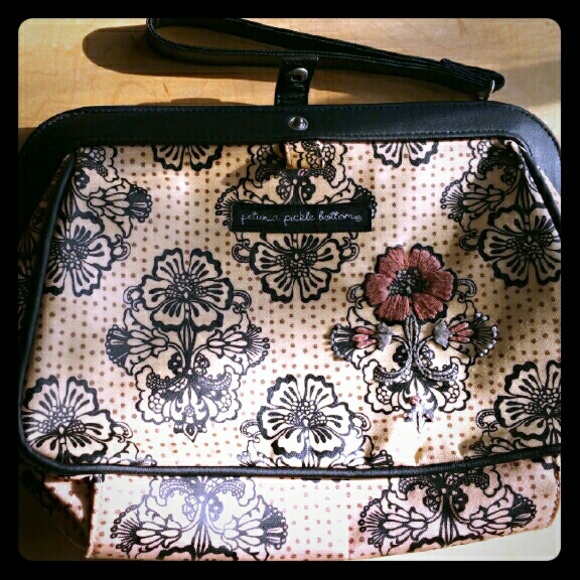 Petunia pickle bottom clutch