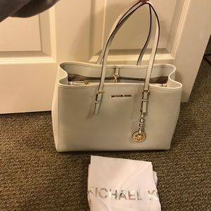 White Michael Kors tote