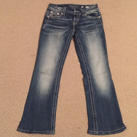 Size 27 Mid-Rise Easy Boot Miss me Jeans