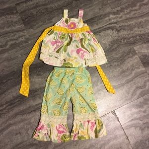 Peaches n cream 2piece outfit.