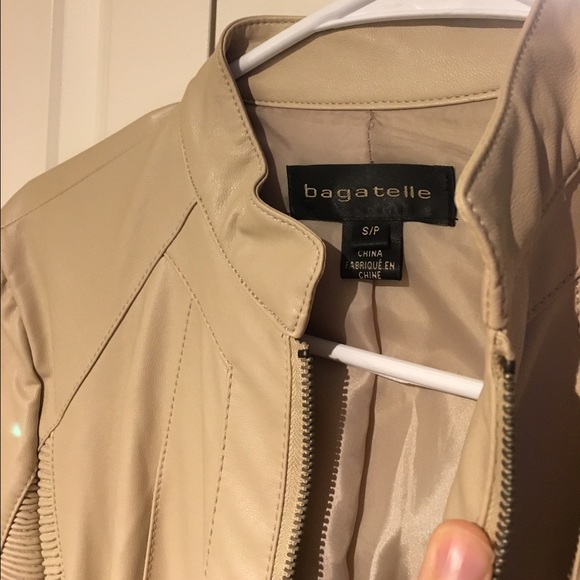 Women's Jacket. Size S. - Picture 2 of 4