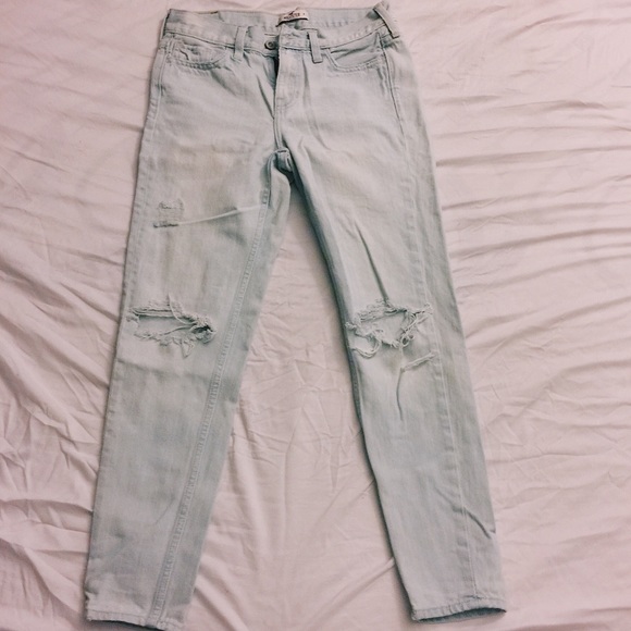 Hollister Light Wash Ripped Jeans Size 0