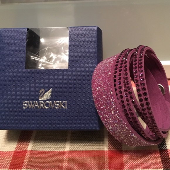 Swarovski pink slake bracelet NWT