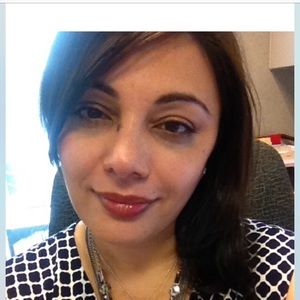 Meet your Posher, Roya