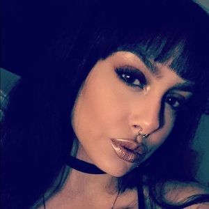 Meet your Posher, Nakira