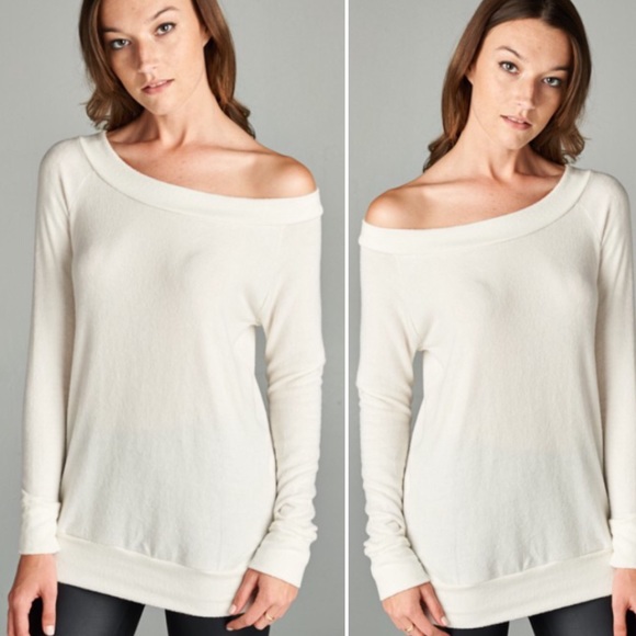 Tops - Last 1! Small 5 ⭐️ RATED! Ivory off shoulder top