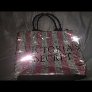 victoria's secret sparkley bag